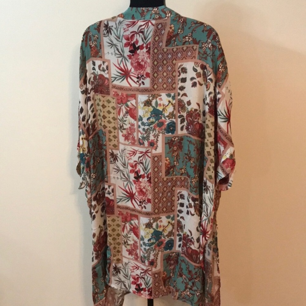 🌵Umgee Patchwork Long Beach Kimono Size 1XL/2XL🌵 - Picture 5 of 5
